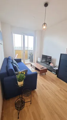 ALL-IN-MIETE: Strom, Wärme, Warmwasser + Internet inklusive | voll möblierte 2-Zimmer-Wohnung im Q Tower, 9. OG, Süd-Balkon (1030) – Bild 2