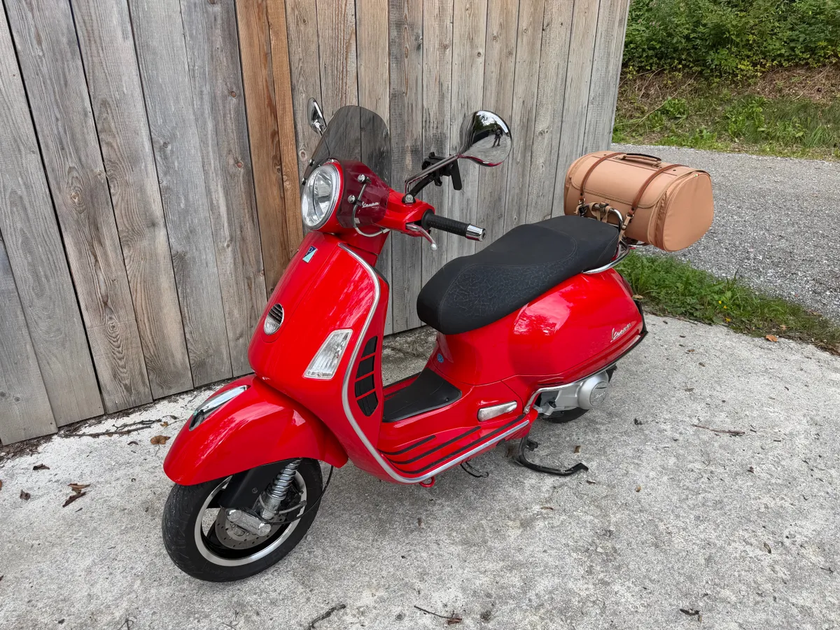Vespa GTS