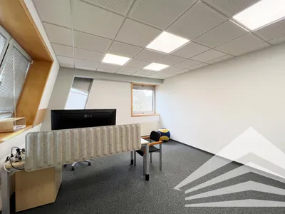 13-Zimmer-Gewerbeimmobilie mieten in Linz – 604 m², € 9.311 – Bild 4 von 17