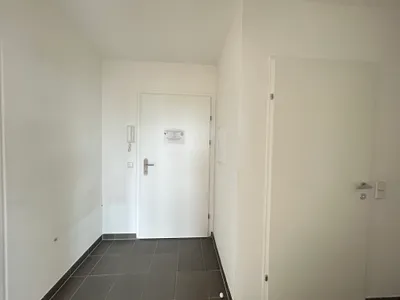 Geräumige 2-Zimmer-Wohnung im 2.OG – Bild 3