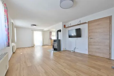 4-Zimmer-Haus kaufen in Vöcklabruck – 113 m², € 429.000 – Bild 3 von 17