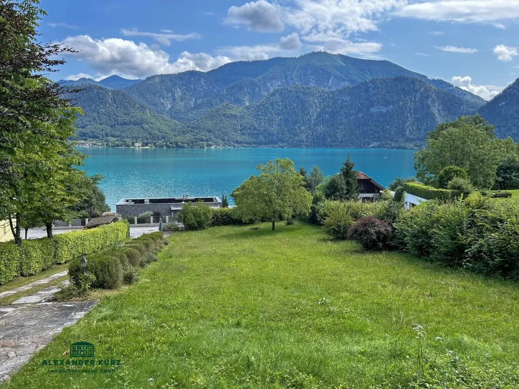 Baugrundstück mit traumhaftem Atterseeblick und Badeplatz - Ansicht 2