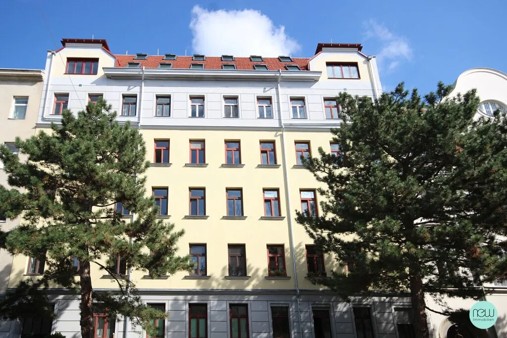 ERTBEZUG DACHAUSBAU - URBAN, MODERN, IN GRÜNER UMGEBUNG - Ansicht 2
