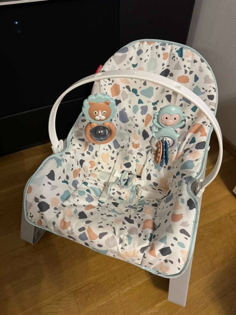 Babywippe Fisher Price mit Vibration bis 20kg, € 19,- (2351 Wiener Neudorf) 