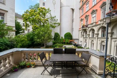 7-Zimmer-Wohnung mieten in Wien – 281,72 m², € 6.000 – Bild 5 von 27