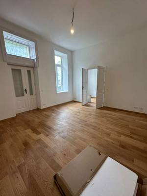 WUNDERSCHÖNE 2 ZIMMER WOHNUNG nähe Landstraße