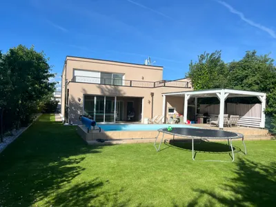 8-Zimmer-Haus kaufen in Wiener Neustadt – 220 m², € 795.000 – Bild 1 von 14