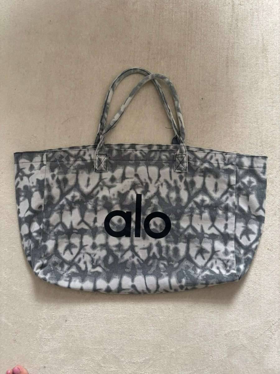 Alo Yoga Tasche / Shopper Bag - 45,  45,- (1120 Wien) - willhaben