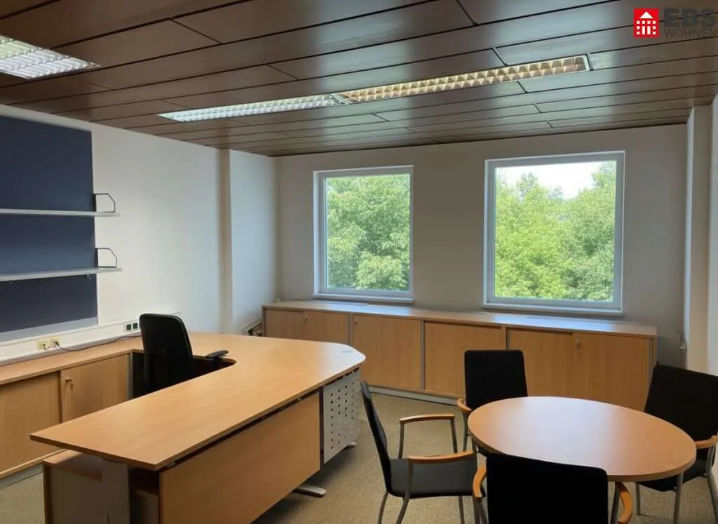 Wohnung (derzeit als Büro genutzt) mit Potential im Erdgeschoss - zentral mitten in Salzburg Lehen - Ansicht 3