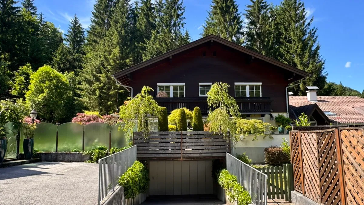 Untersbergtraum - ca 94 m² 3-4 Zimmerwohnung sonniges Familienglück mit Privatgarten in Fürstenbrunn und 1 Tiefgaragenplatz - Ansicht 2