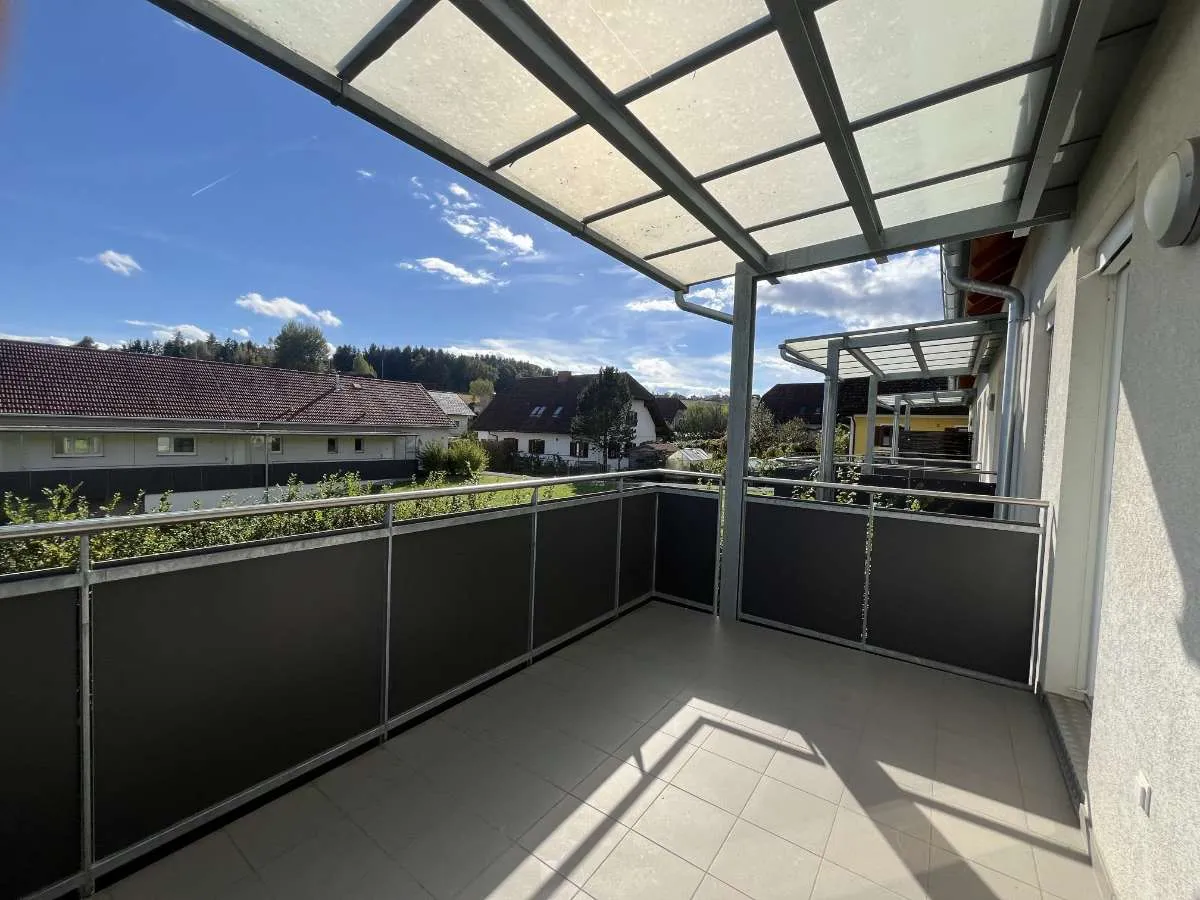 NEUE KÜCHE - 3-Zimmer-Wohnung mit Balkon und Carportparkplatz - geförderte Miete - 3 Zimmer - Ansicht 3