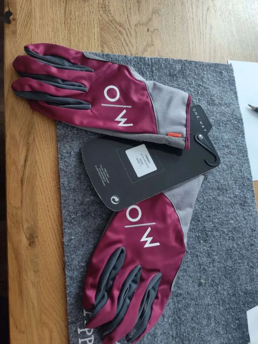handschuhe rutschfest LICHIFIT Touchscreen-Gaming-Handschuhe, rutschfest, schweißfest, Touch-Finger-Daumen-Ärmel für PUBG-Handyspiele Elektronik & Foto Elmer by Swany - Farbe:white-black cat_802