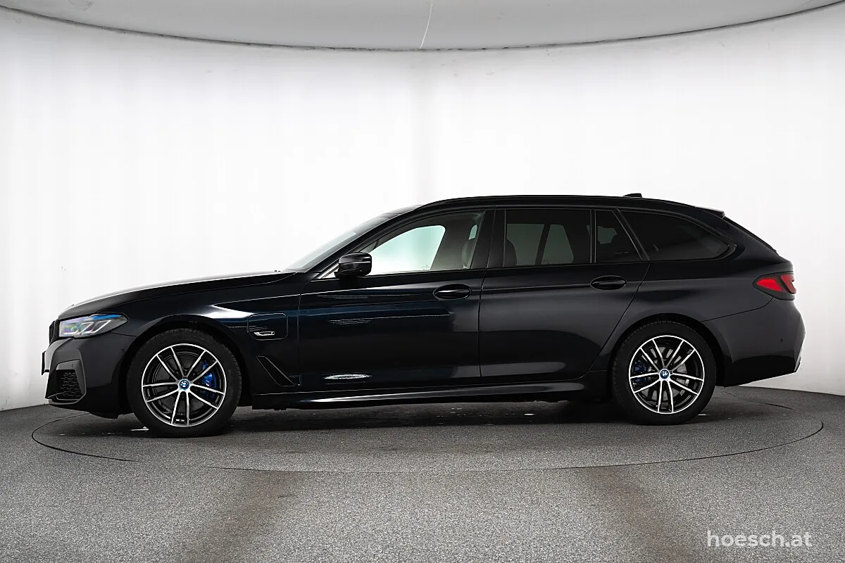 BMW 530E 2023 photo 3