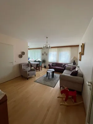 Bright and well-maintained 4-room apartment near to U1 Kagran and UN City – Bild 2