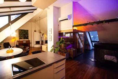 12 min zum Schwedenplatz - Bergblick: 3-Zimmer-Maisonette mit Sauna und Indoor-Whirlpool – Bild 3