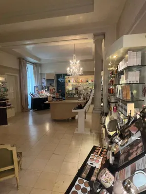8-Zimmer-Gewerbeimmobilie mieten in Salzburg Stadt – 228 m², € 3.980 – Bild 10 von 14