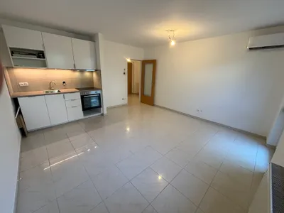 Provisionsfreie, sonnige, klimatisierte 2-Zimmer-Gartenwohnung am Liesingbach mit fast 70 m² Eigengarten in ruhiger Innenhoflage. – Bild 3
