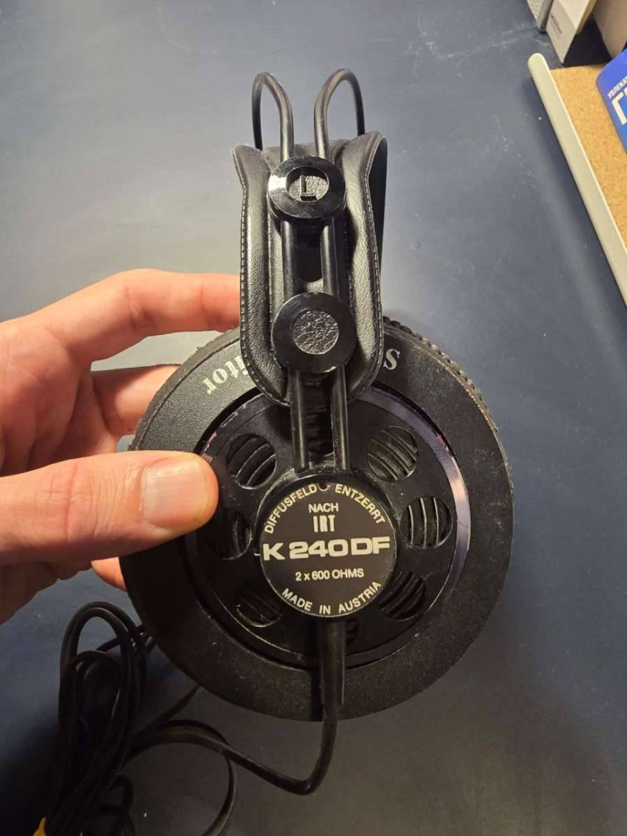 Casque AKG K240 MkII (D'occasion) à Versoix pour CHF 35 - avec