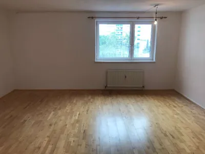 1-Zimmer-Wohnung mieten in Linz – 40 m², € 550 – Bild 2 von 7
