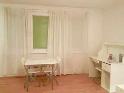 Privat: nette, möblierte 1. Zimmer-Wohnung im 4. Bezirk