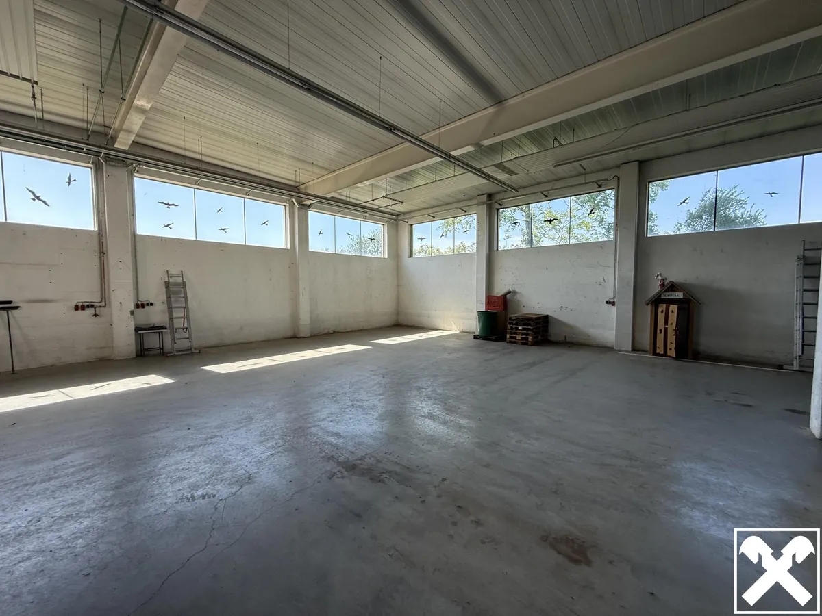 Vielseitige Betriebshalle mit Lager und Büro in Alkoven/Straßham - Ansicht 3