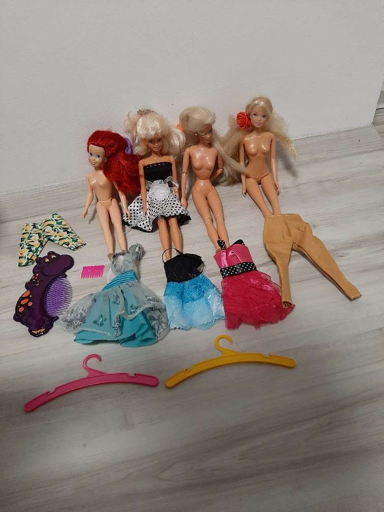 Large Barbie top lot