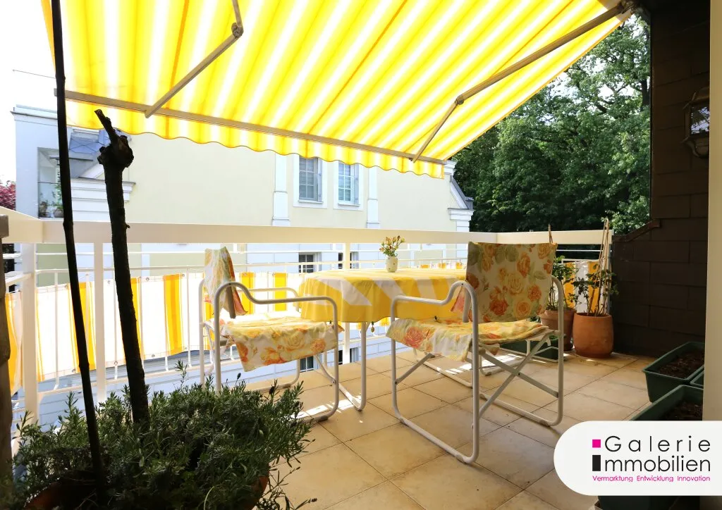 TOPLAGE! DG-Maisonette mit Balkon und Dachterrasse mit traumhaftem Blick über die Stadt - Ansicht 2