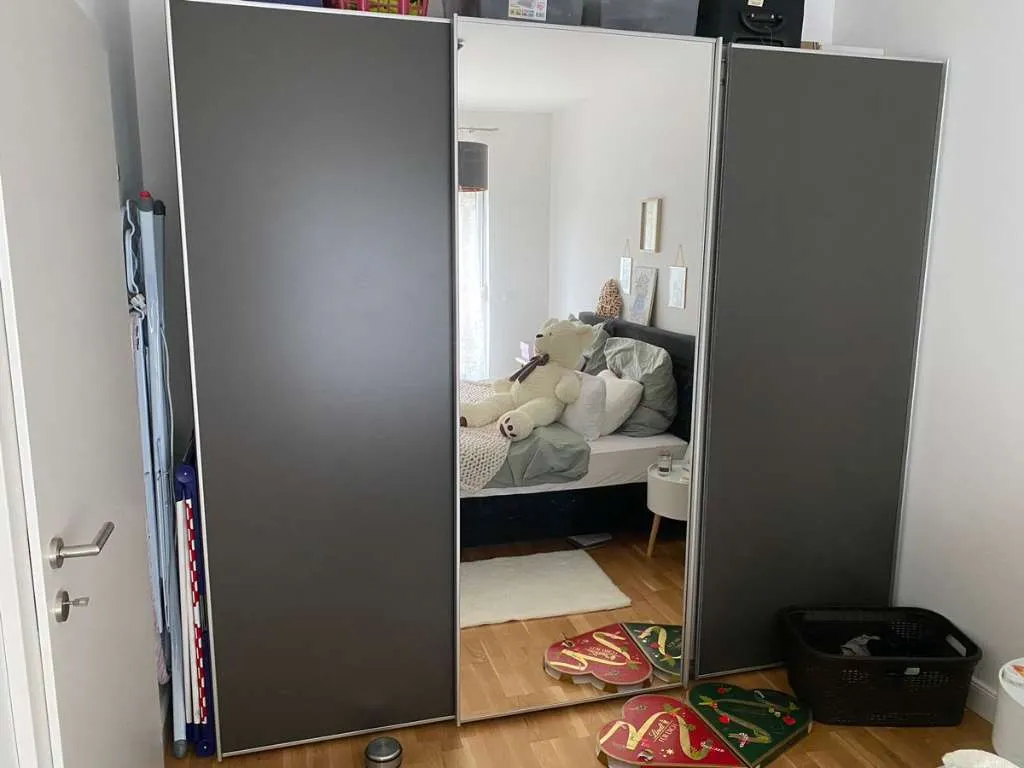 Kleiderschrank gebraucht, € 395,- (8052 Thal)