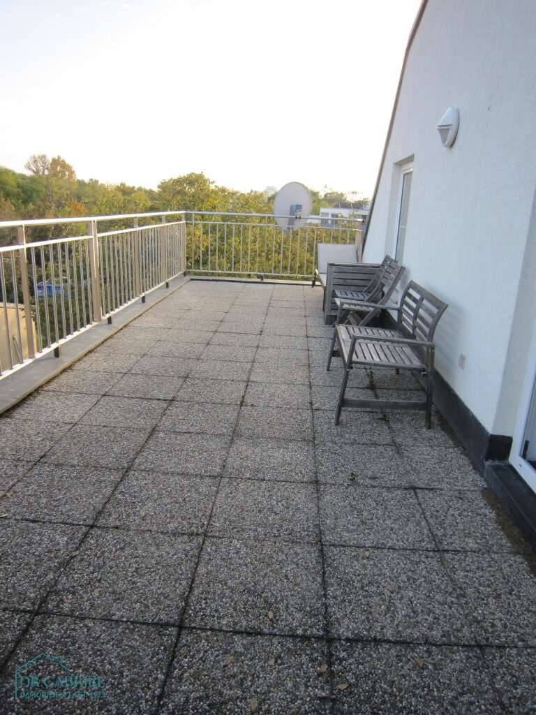 DOPPELHAUSHÄLFTE MIT GARTEN – pohled 2