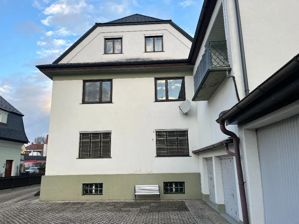 charmantes Wohnhaus mit Garagen in sehr begehrter Lage in Knittelfeld - Ansicht 3