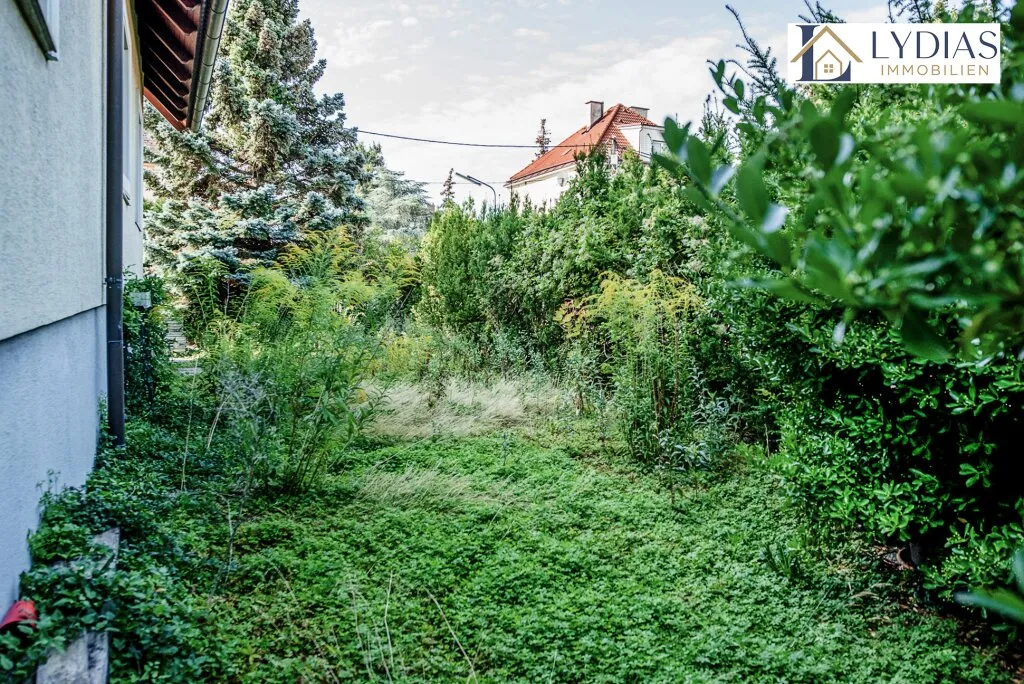 Baugrundstück mit Baubewilligung für 8 Wohneinheiten, ruhige Umgebung, Südwest-Ausrichtung, Top Lage - Ansicht 2