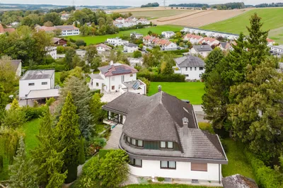 10-Zimmer-Haus kaufen in Ried im Innkreis – 329,2 m², € 590.000 – Bild 3 von 9