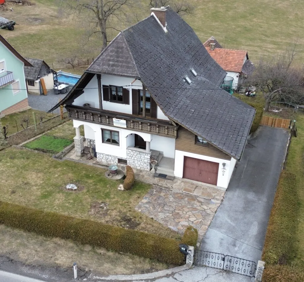 Charmantes Wohnhaus in sehr sonniger Lage - Ansicht 3