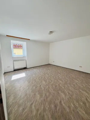 3-Zimmer-Wohnung mieten in Eferding – 79 m², € 831 – Bild 3 von 5