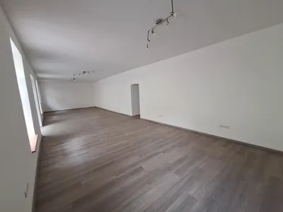 1-Zimmer-Gewerbeimmobilie mieten in Sankt Veit an der Glan – 60 m², € 711 – Bild 4 von 9