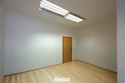 2-Zimmer-Gewerbeimmobilie mieten in Liezen – 60 m², € 1.133 – Bild 6 von 8