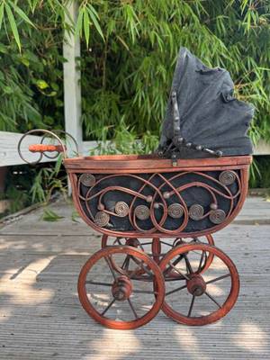Antiker Puppenwagen kaufen - willhaben
