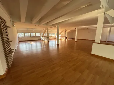 Gewerbeimmobilie mieten in Weiz – 295 m², € 1.200
