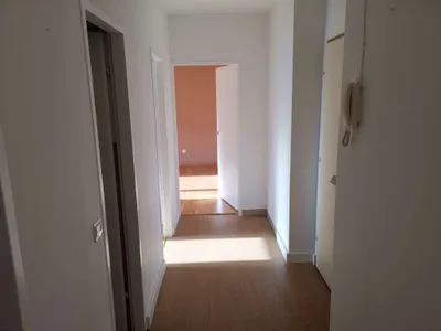 2-Zimmer-Wohnung mieten in Baden – 64 m², € 699 – Bild 2 von 6