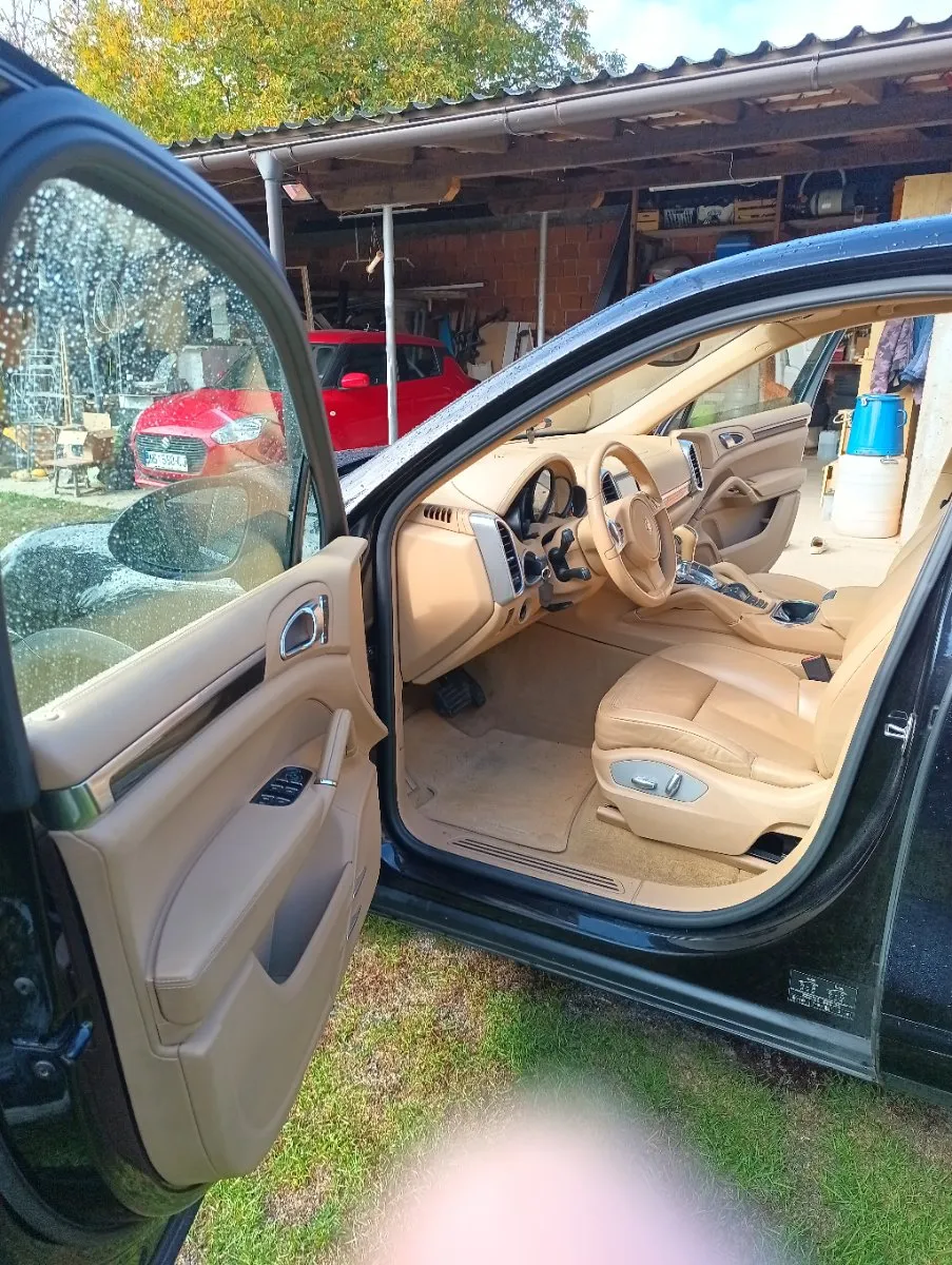 Porsche Cayenne 2010 photo 3