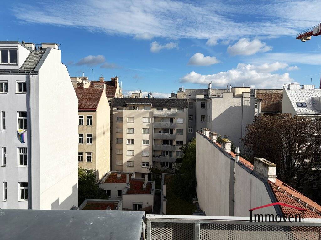 HOFSEITIG - Schöne 4-Zimmerdachgeschosswohnung mit Terrasse und Klimaanlage!, Wien