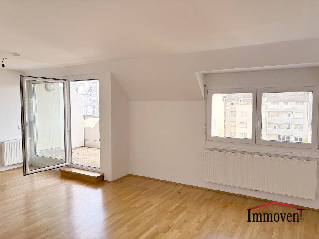 HOFSEITIG - Schöne 4-Zimmerdachgeschosswohnung mit Terrasse und Klimaanlage! - Ansicht 2