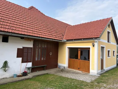 8-Zimmer-Immobilie kaufen in Graz-Umgebung – 130 m², € 650.000 – Bild 2 von 27