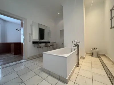 8-Zimmer-Haus mieten in Wien – 350 m², € 5.500 – Bild 10 von 36