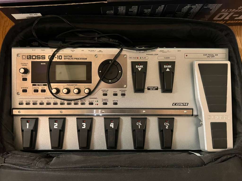 Boss GT-10 Guitar Effects Processor