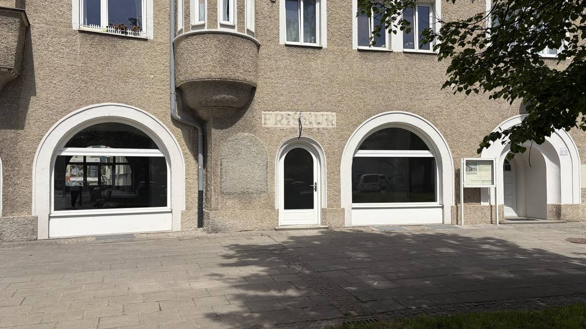 Leistbarer Standort - frisch saniertes Erdgeschosslokal im Franckviertel, Linz