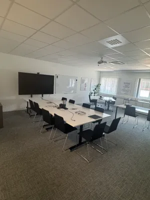 Gewerbeimmobilie mieten in Linz Land – 443 m², € 12 – Bild 5 von 12