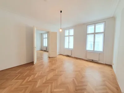 4 Zimmer-Altbauwohnung mit perfekter Innenstadtlage - Nähe Hoher Markt – Bild 2