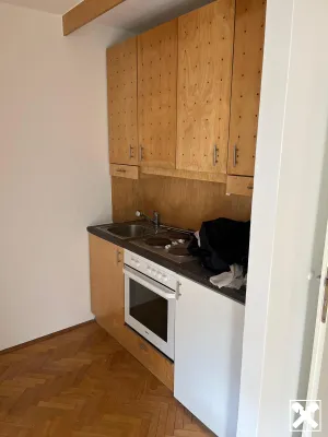 1-ZIMMER-MIETWOHNUNG MIT BALKON