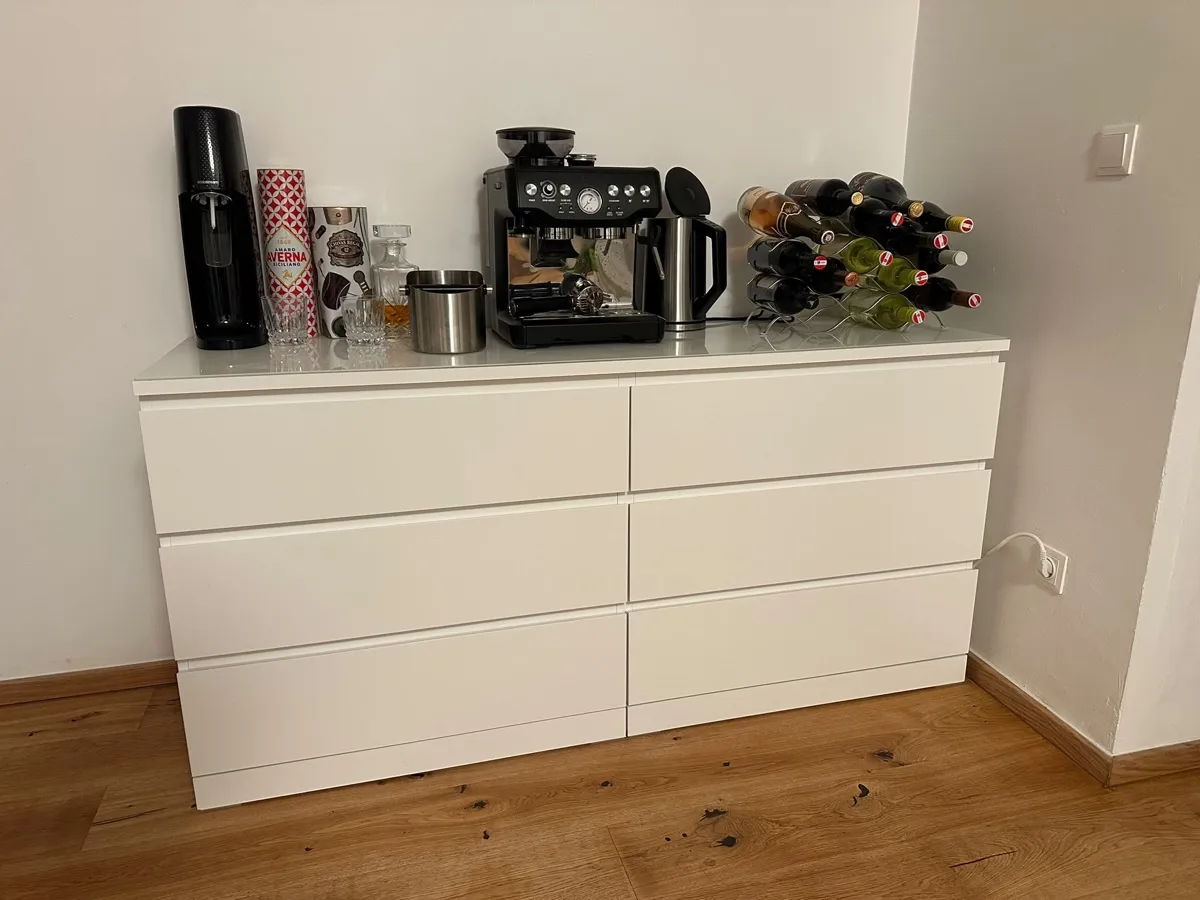 IKEA Malm Kommode mit Glasplatte, € 70,- (5020 Salzburg)